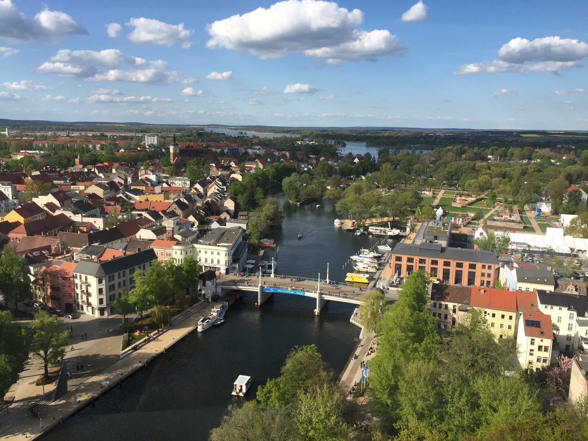 Brandenburgische Stadtansicht: Havel, Brücke, Altstadt
